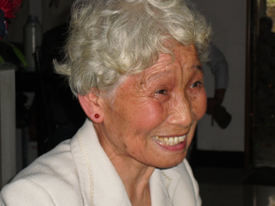 杨敏.jpg