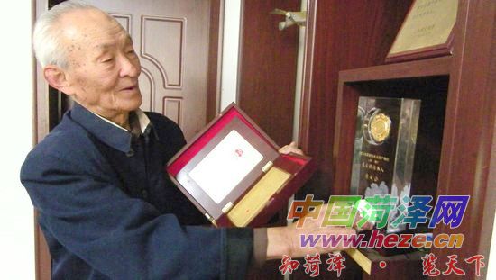 房灵合.jpg