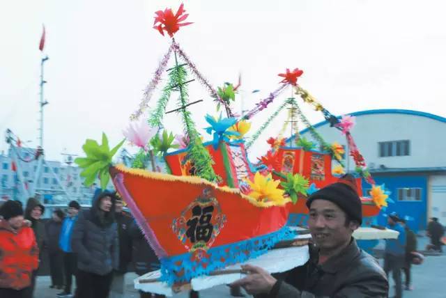 龙王塘放海灯.jpeg