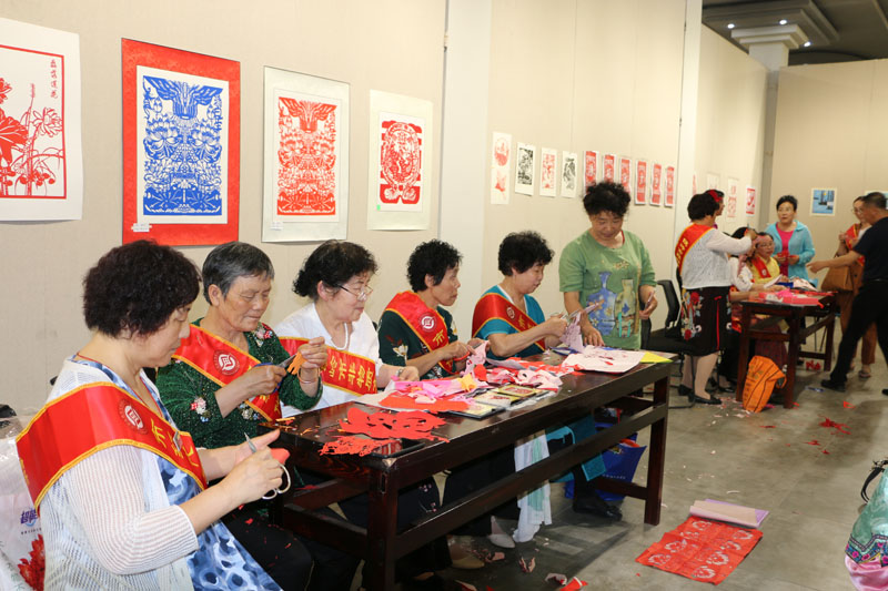 10剪紙3.JPG
