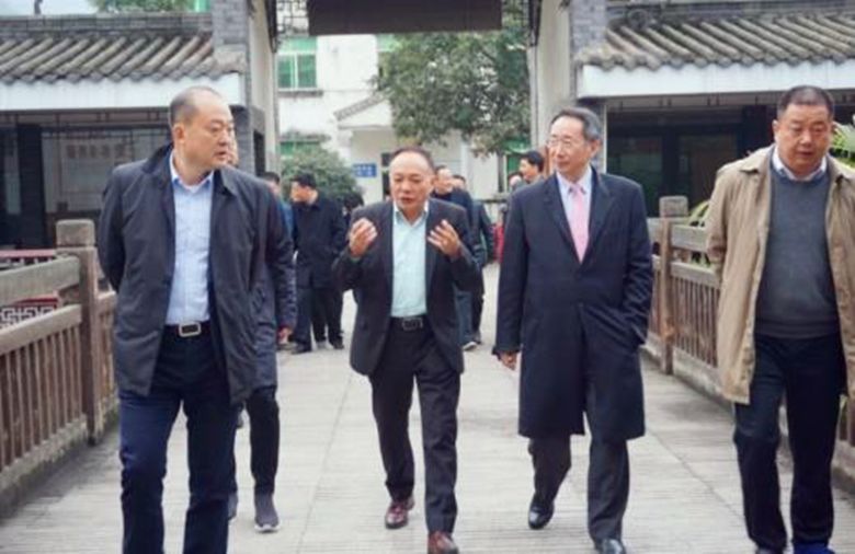李朝贵4.png