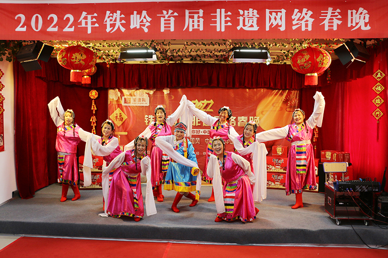 4藏族舞-翻身农奴把歌唱-外研民族舞社团.JPG
