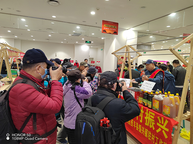 2022年11月11日赵爽拍摄：郜家店李记笨榨豆油技艺参展沈阳非遗展会.jpg