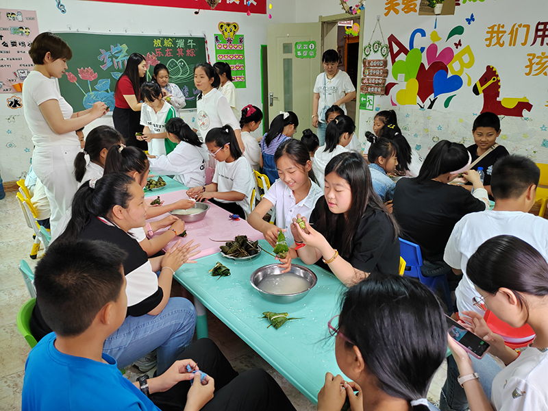 外研学校端午 (12).jpg