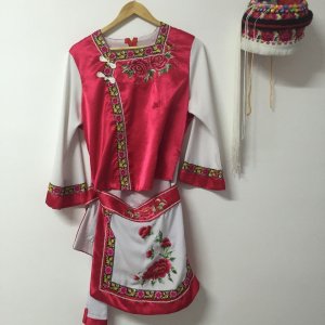 蒙古族服装